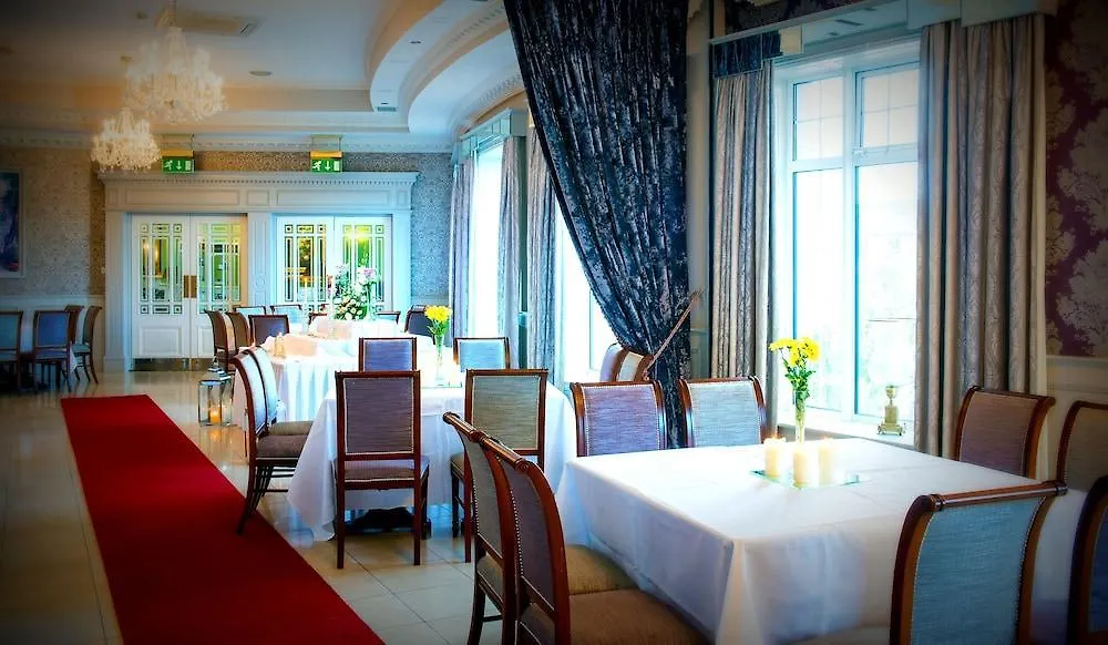 Killarney Dromhall Hotel